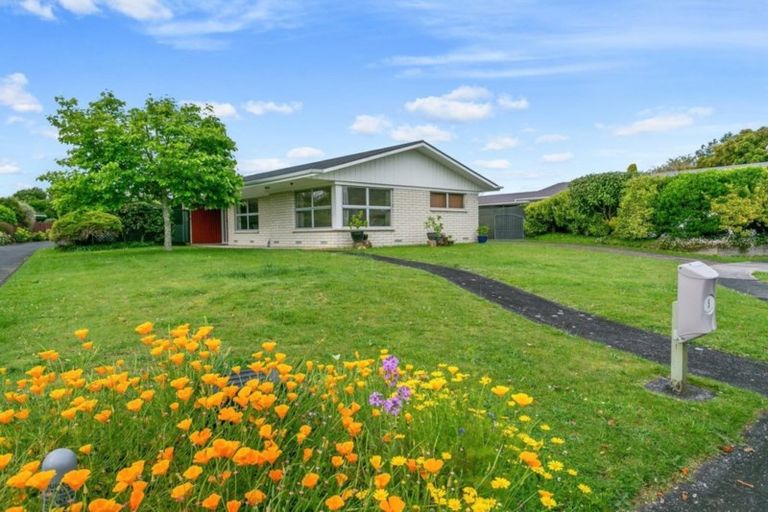 Photo of property in 5 Woodstock Crescent, Leamington, Cambridge, 3432