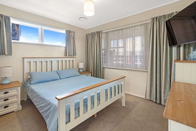 Photo of property in 39 Kennedy Drive, Levin, 5510