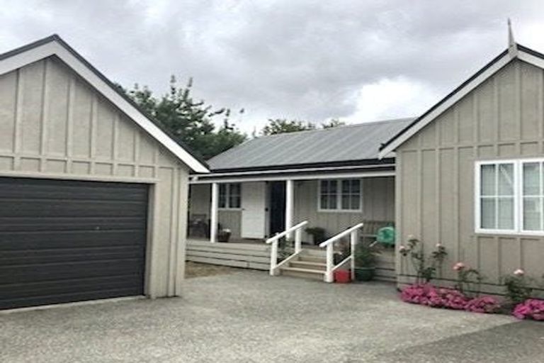 Photo of property in 69a Dublin Street, Martinborough, 5711