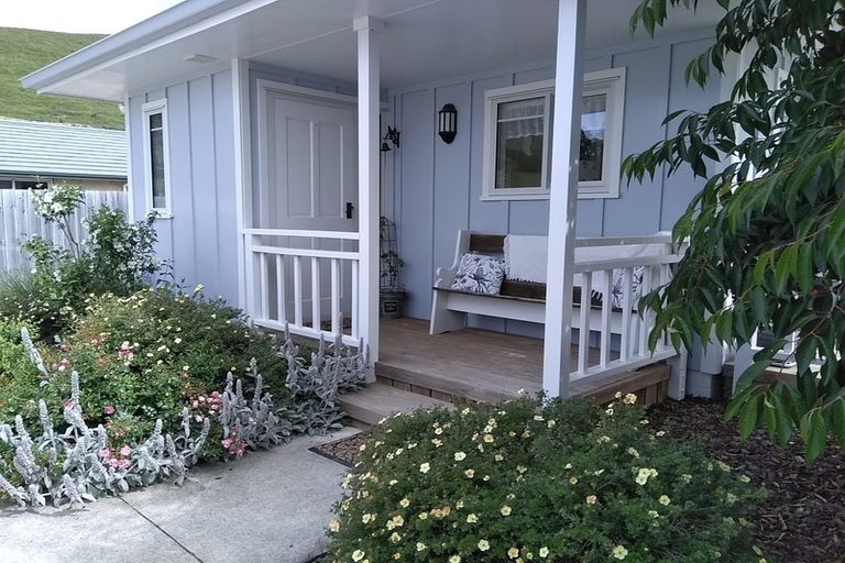 Photo of property in 3 Turner Place, Wakefield, 7025