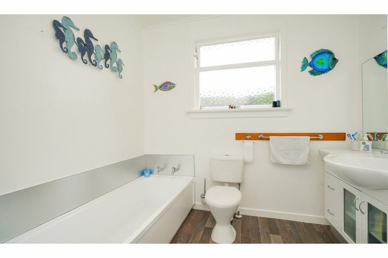 Photo of property in 77 Duncan Street, Hawthorndale, Invercargill, 9810