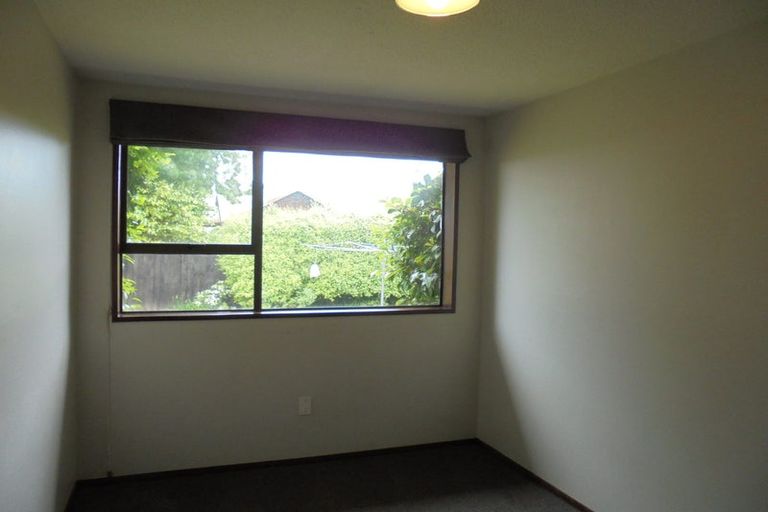Photo of property in 1/204 Grimseys Road, Redwood, Christchurch, 8051