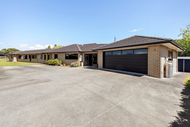 Photo of property in 52 School Road, Riverhead, 0820