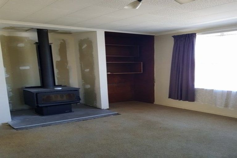 Photo of property in 12 Avenue Road, West End, Timaru, 7910