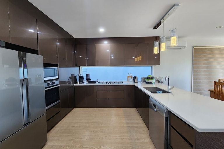 Photo of property in 66c Te Oneroa Way, Long Bay, Auckland, 0630