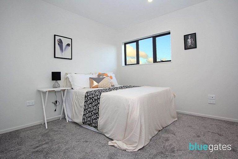 Photo of property in 1 Whekau Drive, Takanini, 2112