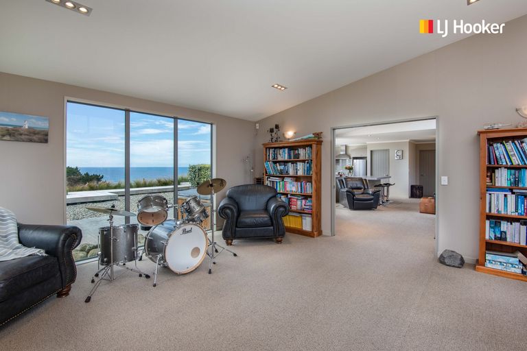 Photo of property in 966 Taieri Mouth Road, Kuri Bush, Brighton, 9091