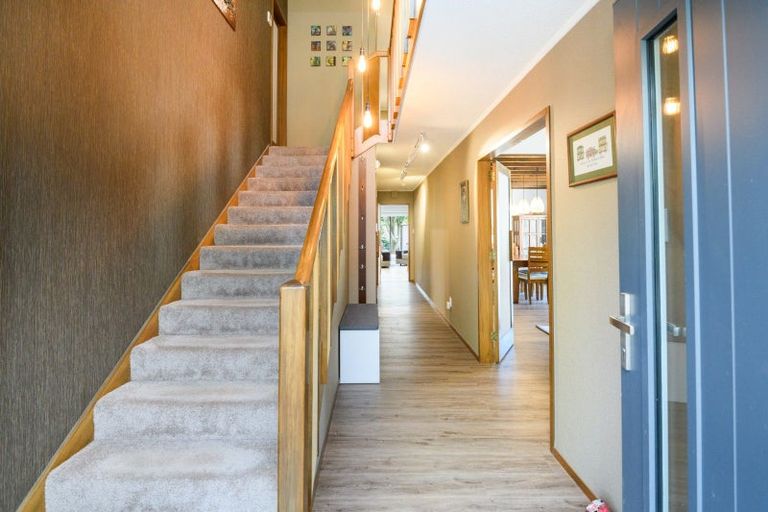 Photo of property in 12 Truscott Grove, Awapuni, Palmerston North, 4412