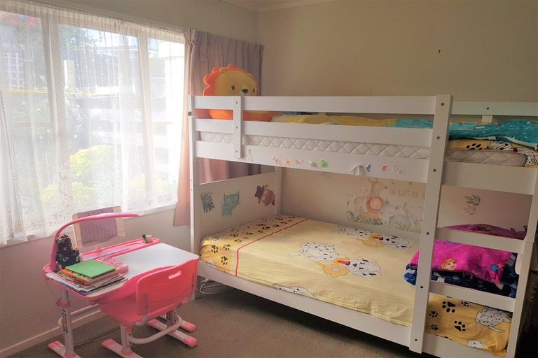 Photo of property in 2/175 Birkenhead Avenue, Birkenhead, Auckland, 0626