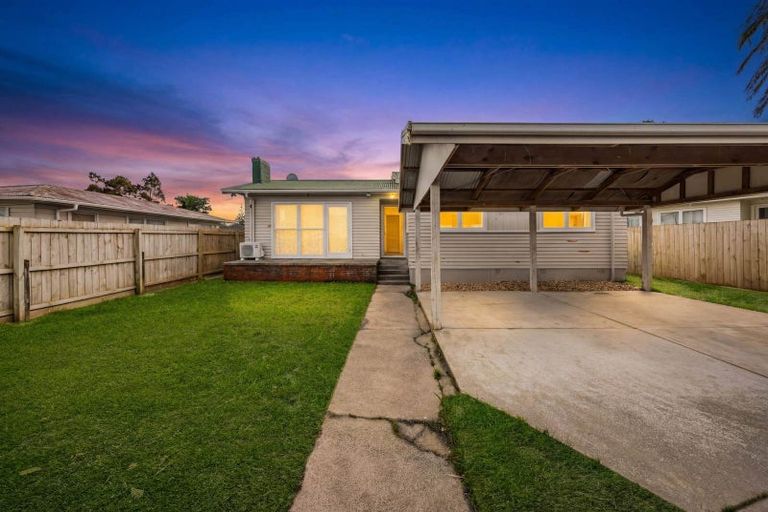 Photo of property in 21 President Avenue, Papakura, 2110