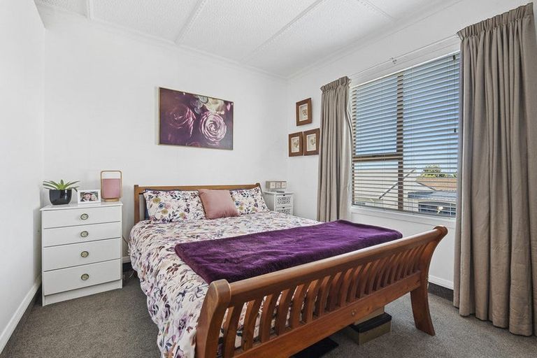 Photo of property in 141 Lemon Street, Strandon, New Plymouth, 4312