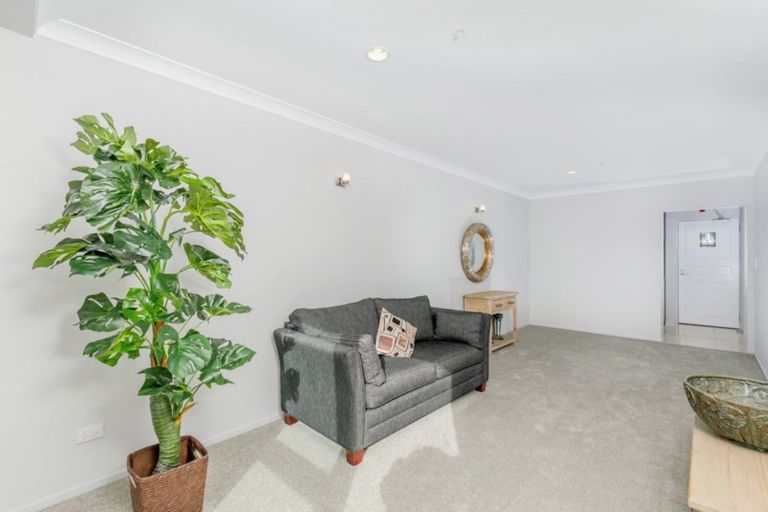 Photo of property in 164w Harbour Village Drive, Gulf Harbour, Whangaparaoa, 0930