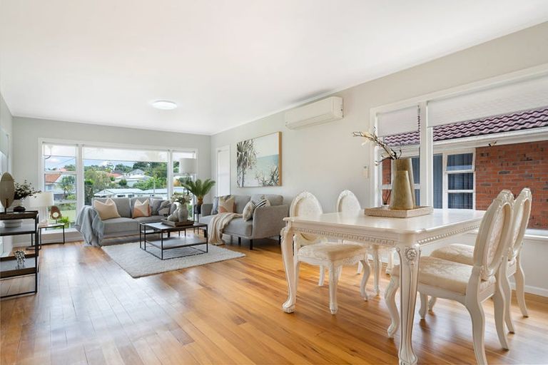 Photo of property in 38 Kohekohe Street, New Lynn, Auckland, 0600