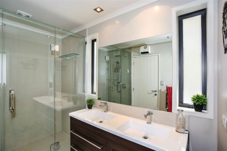 Photo of property in 32 Searle Drive, Patumahoe, Pukekohe, 2679