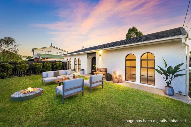 Photo of property in 1/78 Rangatira Road, Beach Haven, Auckland, 0626