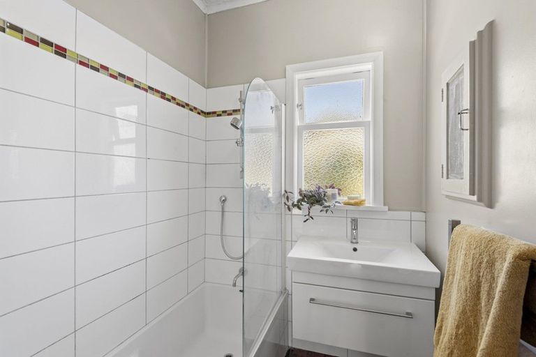 Photo of property in 27 Hudson Street, Island Bay, Wellington, 6023