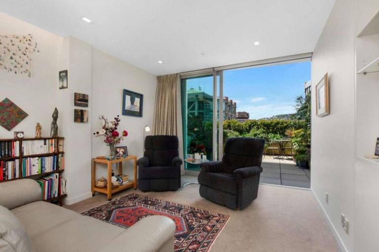 Photo of property in Chews Lane Apartments, 8f/9 Chews Lane, Wellington Central, Wellington, 6011