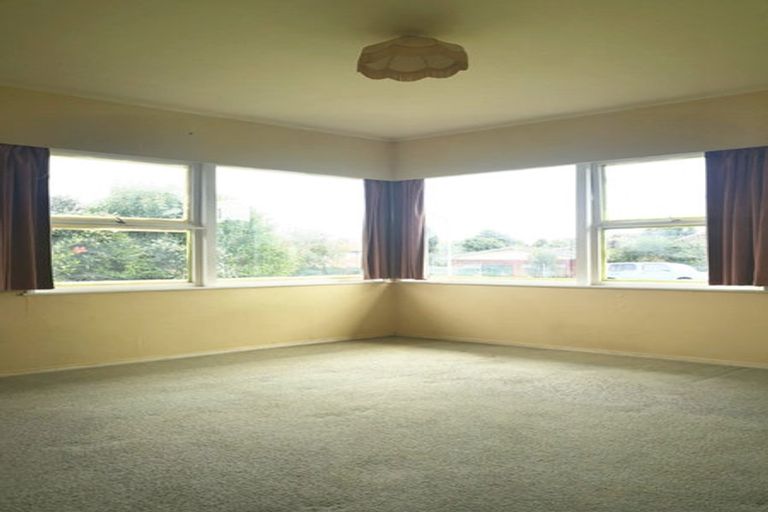 Photo of property in 1/2 Yacht Place, Bucklands Beach, Auckland, 2012