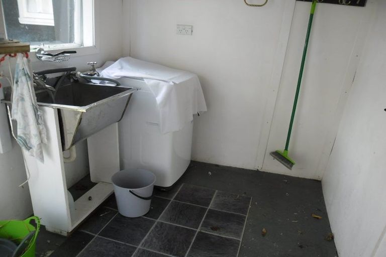 Photo of property in 2 Chaucer Road, Hospital Hill, Napier, 4110