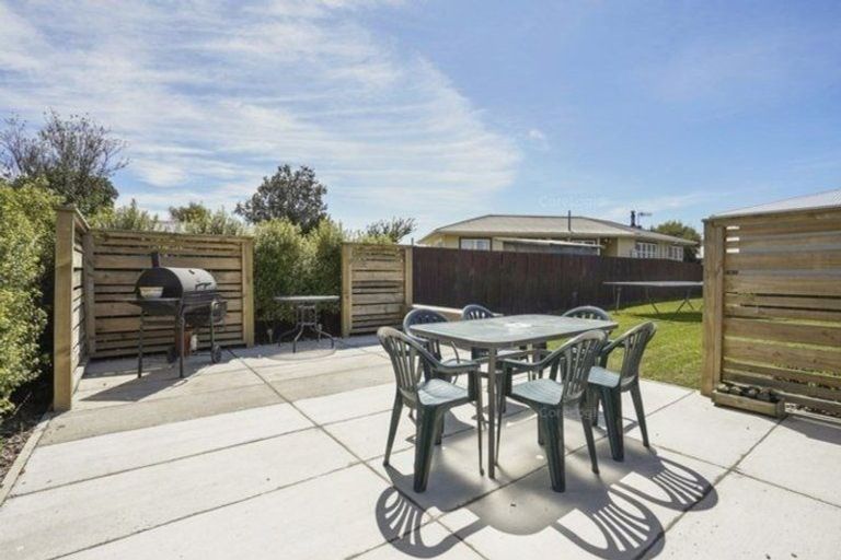 Photo of property in 6 Tararua Terrace, Cloverlea, Palmerston North, 4412