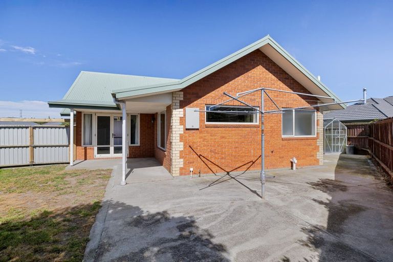 Photo of property in 68 Kotuku Crescent, Woolston, Christchurch, 8023