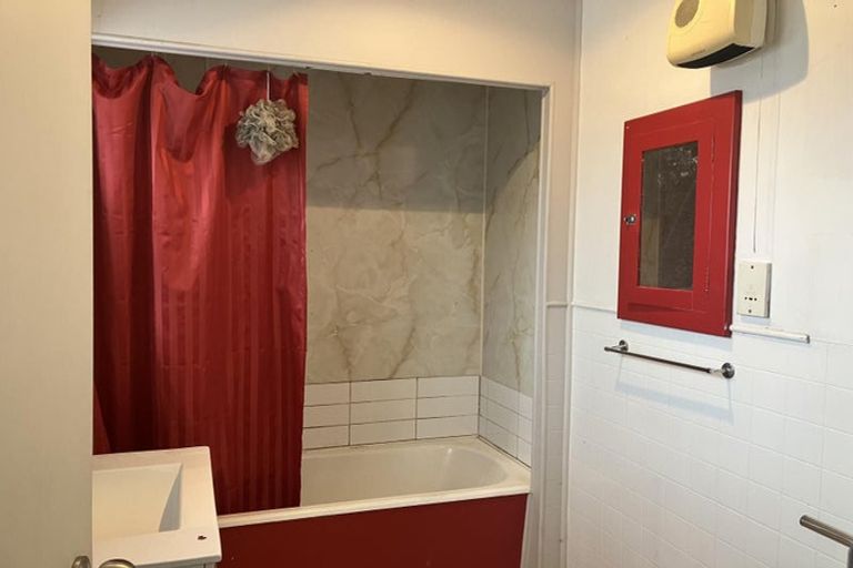 Photo of property in 169 Wainoni Road, Avondale, Christchurch, 8061