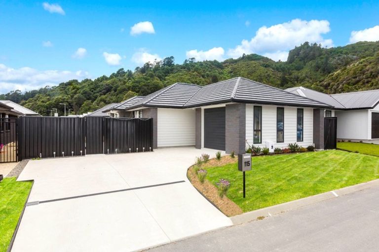 Photo of property in 115 Mawai Hakona Drive, Wallaceville, Upper Hutt, 5018