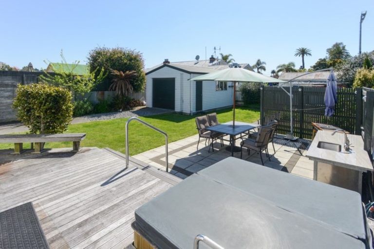 Photo of property in 115 Vigor Brown Street, Napier South, Napier, 4110