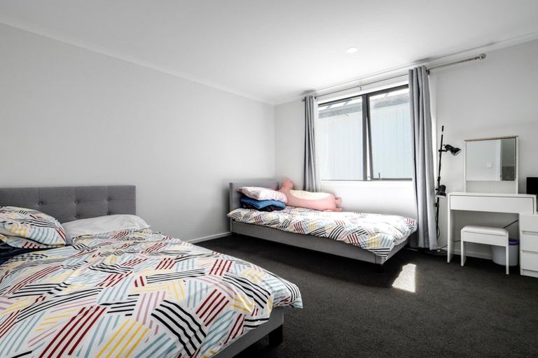 Photo of property in 17 Holmes Hanover Lane, Halswell, Christchurch, 8025