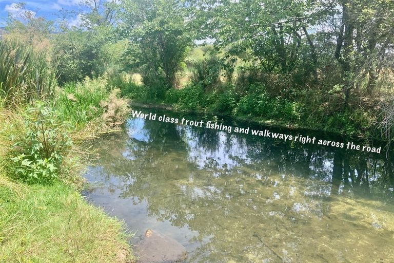 Photo of property in 5a Libra Place, Kawaha Point, Rotorua, 3010