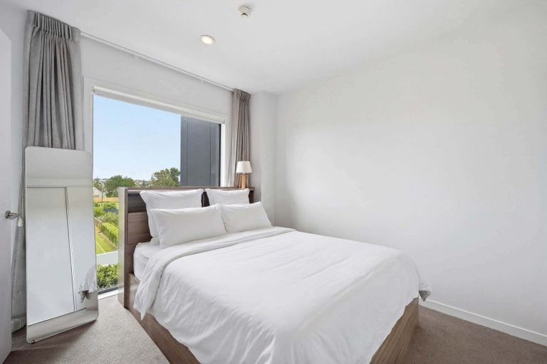 Photo of property in Frank Sargeson Apts, 104/74 Anzac Street, Takapuna, Auckland, 0622