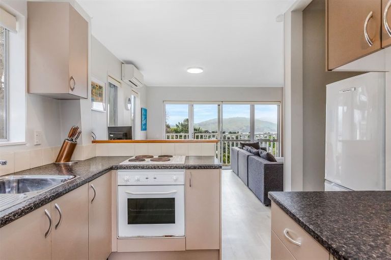 Photo of property in 1/12 Kenef Road, Paremata, Porirua, 5024