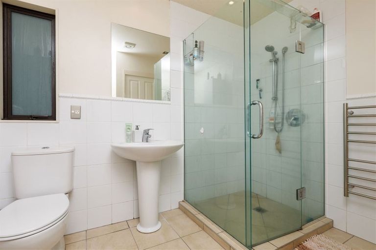 Photo of property in 5/7 The Avenue, Albany, Auckland, 0632