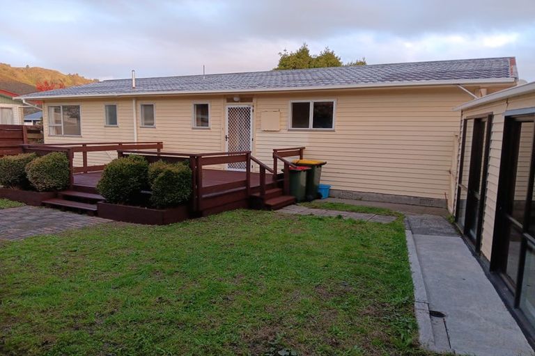 Photo of property in 10 Twickenham Street, Wainuiomata, Lower Hutt, 5014