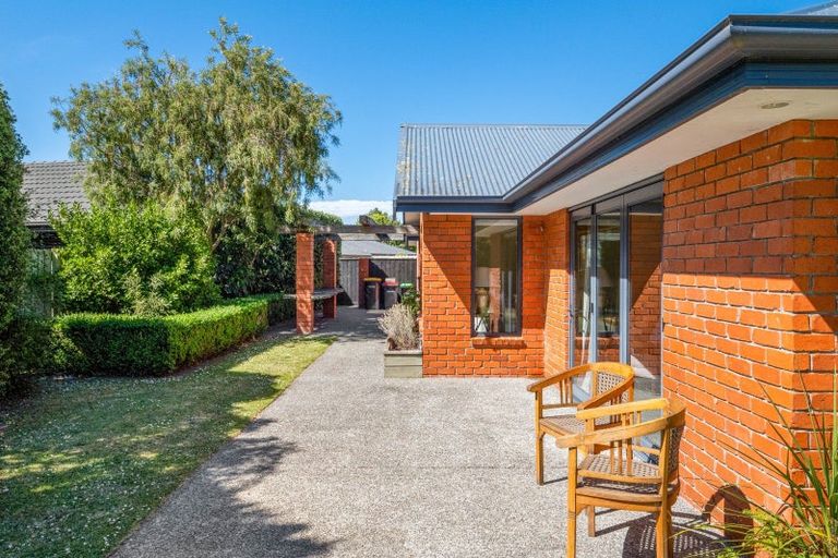 Photo of property in 12 John Morel Place, Parklands, Christchurch, 8083