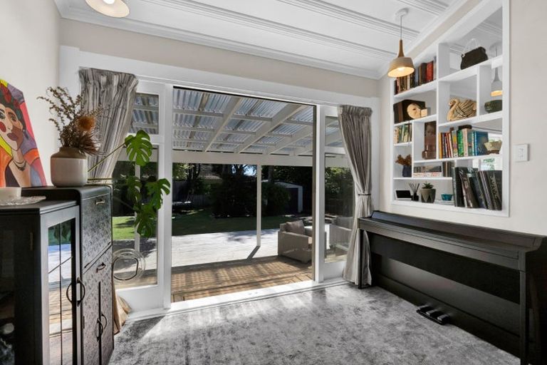 Photo of property in 192 Tukapa Street, Westown, New Plymouth, 4310