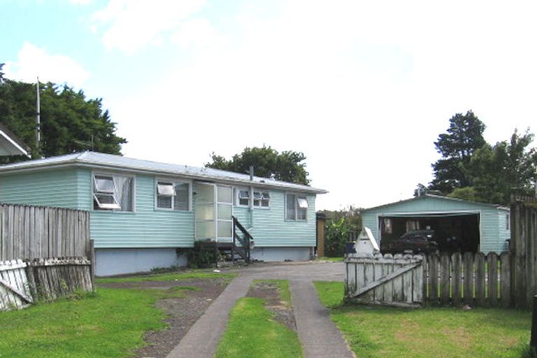 Photo of property in 4 Mayfair Place, Henderson, Auckland, 0614