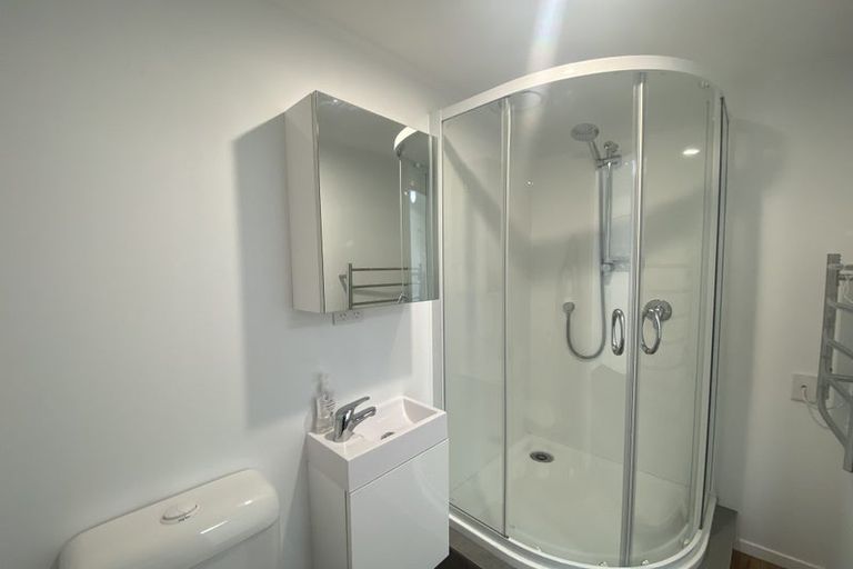 Photo of property in 3/405 Beach Road, Mairangi Bay, Auckland, 0630