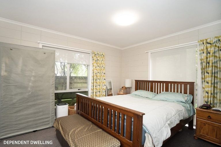Photo of property in 15 Raglan Avenue, Cloverlea, Palmerston North, 4412