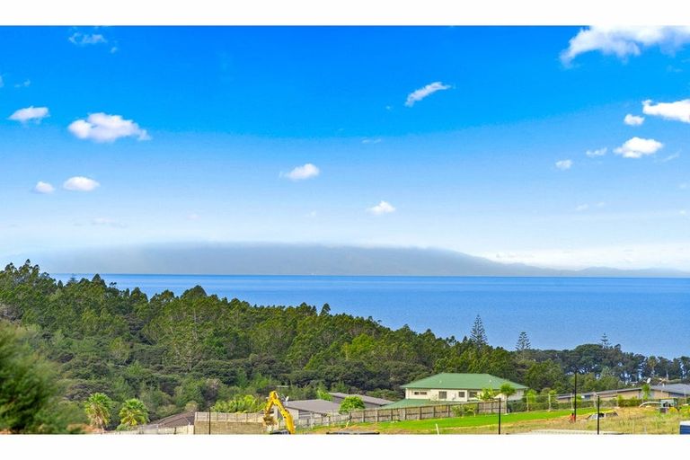 Photo of property in 5 Libertia Lane, Orewa, 0931