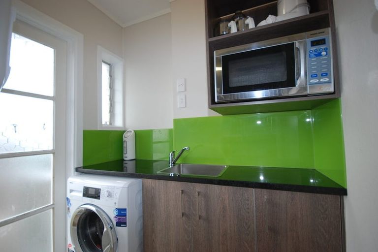 Photo of property in 1/10 Anne Road, Hillcrest, Auckland, 0627