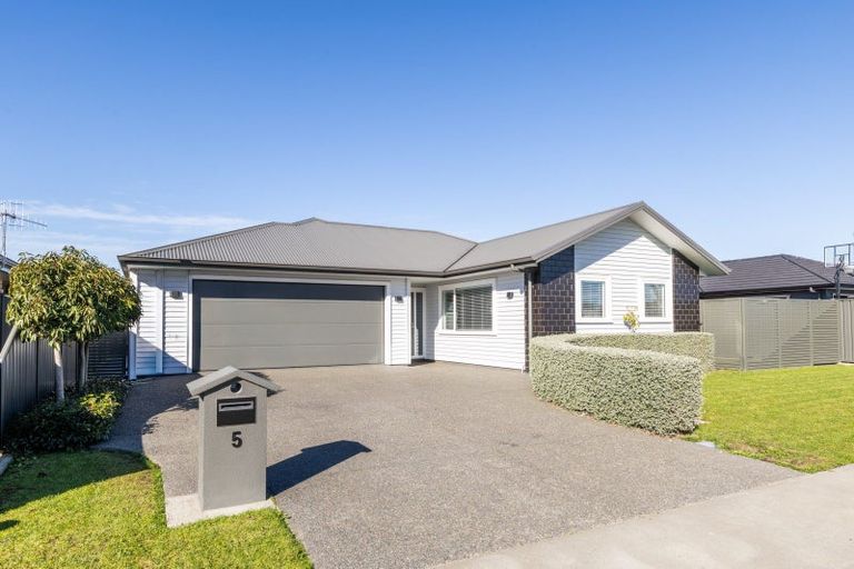 Photo of property in 5 Mckay Close, Frimley, Hastings, 4120