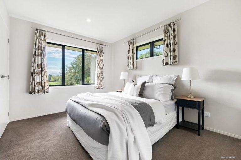 Photo of property in 45 Old Barn Road, Opaheke, Papakura, 2584