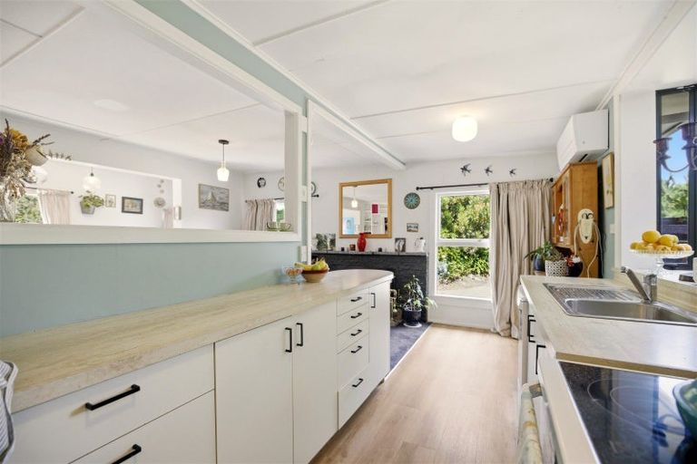 Photo of property in 12 Grierson Avenue, Amberley, 7481