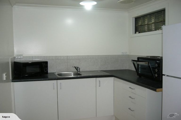 Photo of property in 23a Awanui Street, Merrilands, New Plymouth, 4312