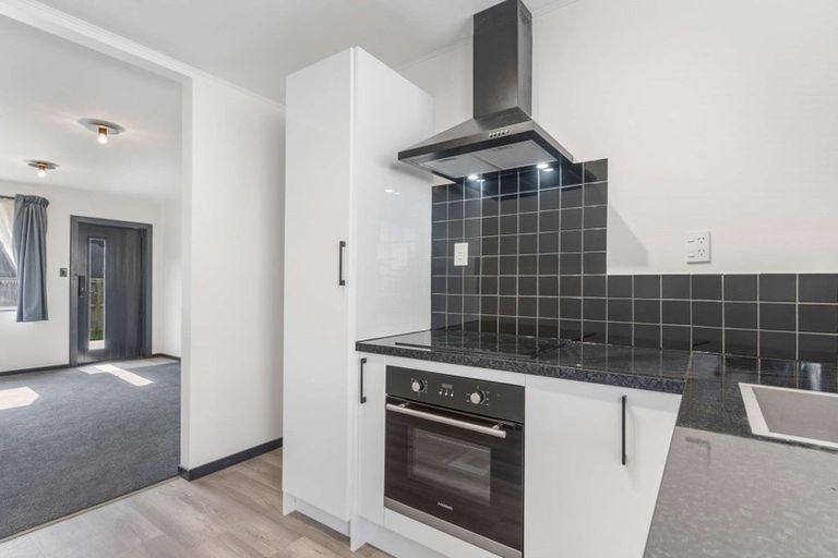 Photo of property in 2/42 Mathesons Road, Phillipstown, Christchurch, 8011