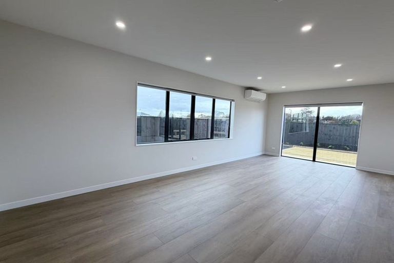 Photo of property in 3 Toporoa Street, Karaka, 2113