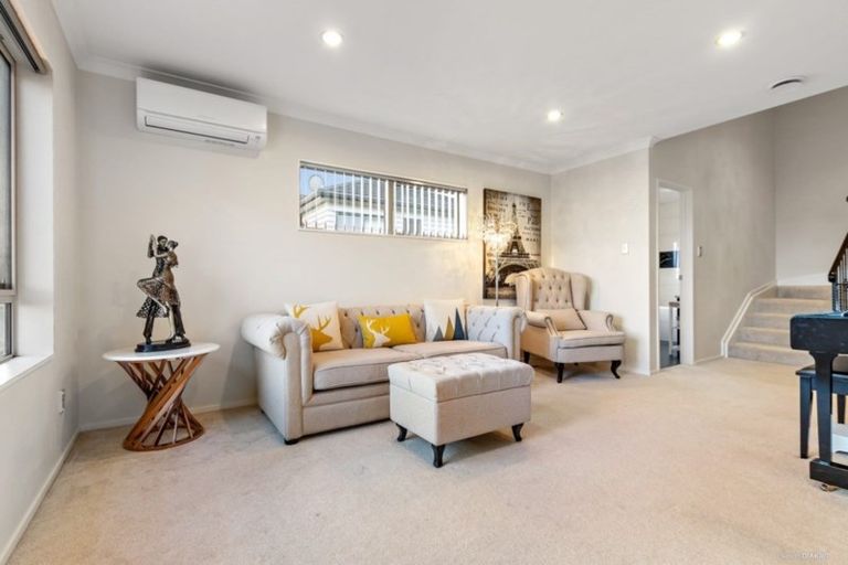 Photo of property in 20 Ravello Rise, Flat Bush, Auckland, 2019