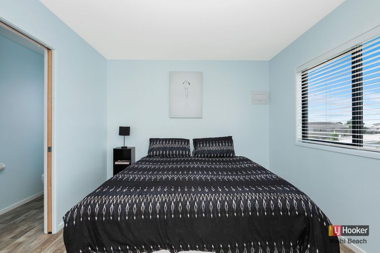 Photo of property in 37 Seaforth Road, Waihi Beach, 3611