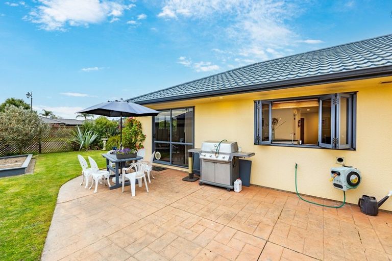 Photo of property in 3 Newbury Place, Taradale, Napier, 4112
